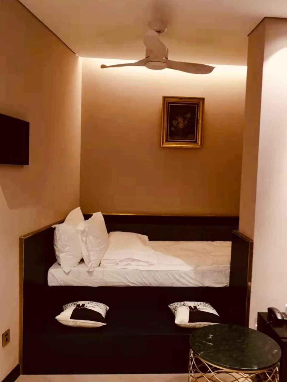 קונמינג Moon And Chalice Boutique Hotel מראה חיצוני תמונה
